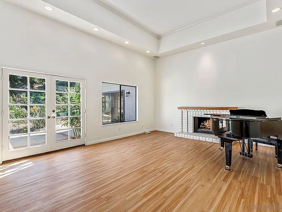 3rd image of 3342 Avenida Sierra