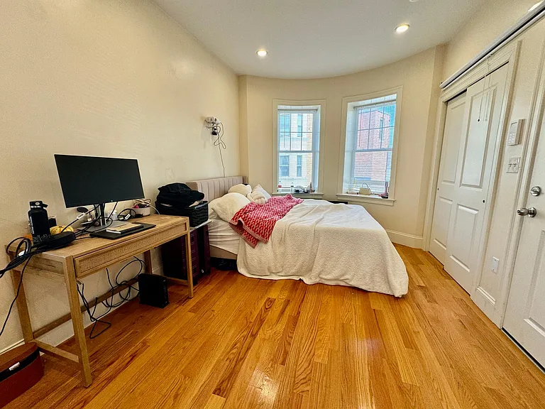 3 Edwin St #1 — Photo 5