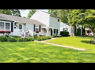 1936 E Grant St, Springfield, IL 62703