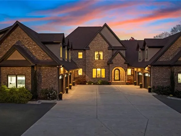 875 Starboard Reach, Lexington, NC 27292