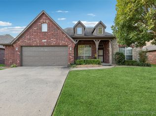 2008 W 119th St S, Jenks, OK 74037