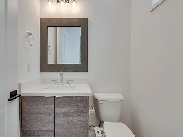 520 Wabash Ave NE #B — Photo 18