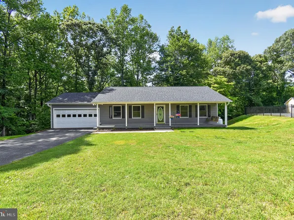 5118 Coach Ct, Huntingtown, MD 20639