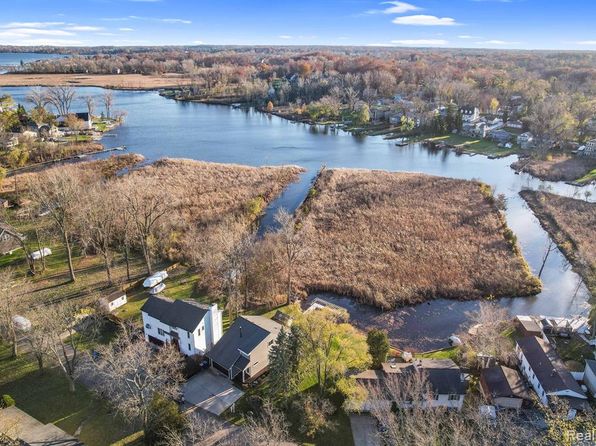 Cass Lake - Waterford MI Real Estate - 14 Homes For Sale | Zillow