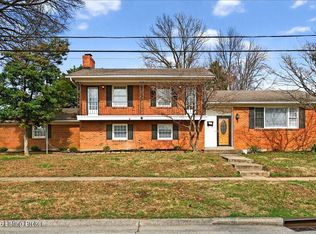 4009 Graf Dr, Louisville, KY 40220