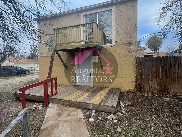 1209 Bawcom St — Photo 12