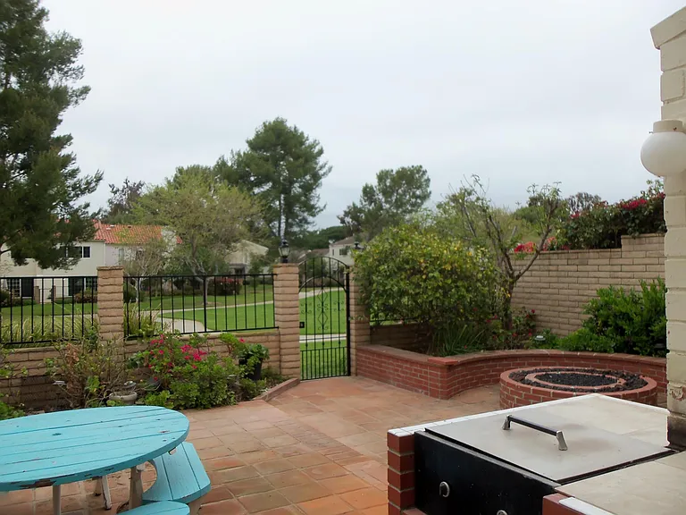 67 Acacia Tree Ln — Photo 4