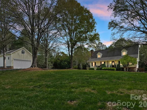 189 Fea Ln, Iron Station, NC 28080