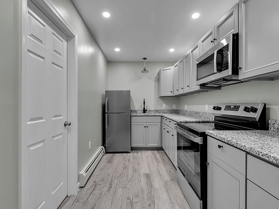 3rd image of 1115 Fisk St #1B