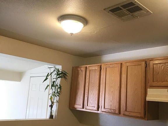 4th image of 3006 N 39th Ave