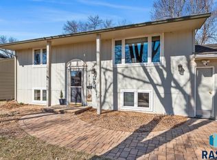 3105 S Glendale Ave, Sioux Falls, SD 57105