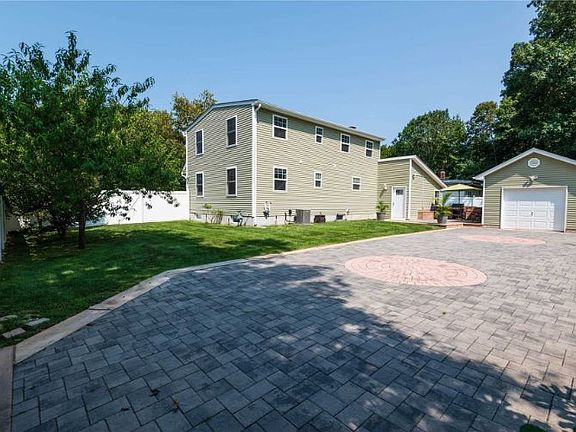 4th image of 29 Browning Dr