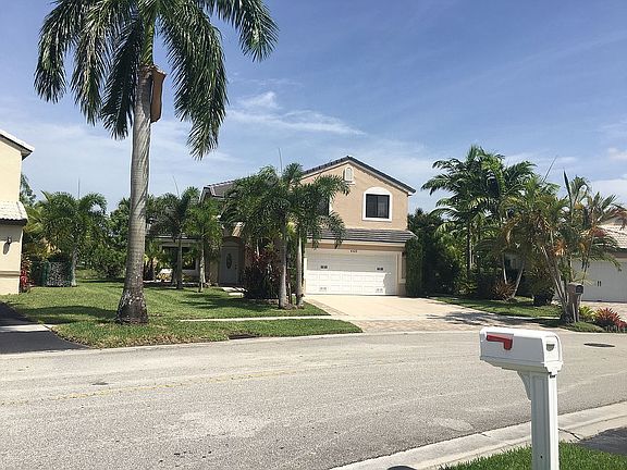 3rd image of 460 NW 190th Ave