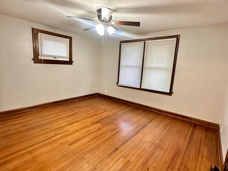 2 bedroom with original floors & new fans - large closets