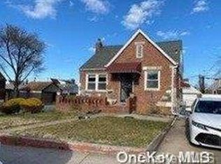 8329 Little Neck Pkwy, Glen Oaks, NY
