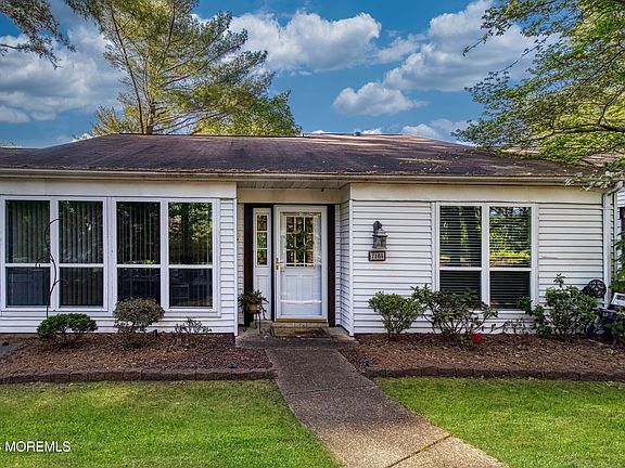 4th image of 716A Wooton Court