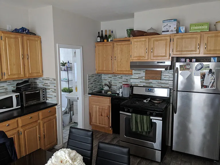 36 Otis St #1 — Photo 3