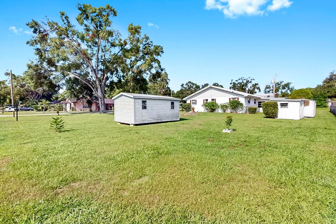 next background image