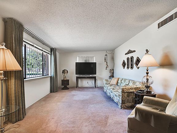 4th image of 9904 Sumatra Ave