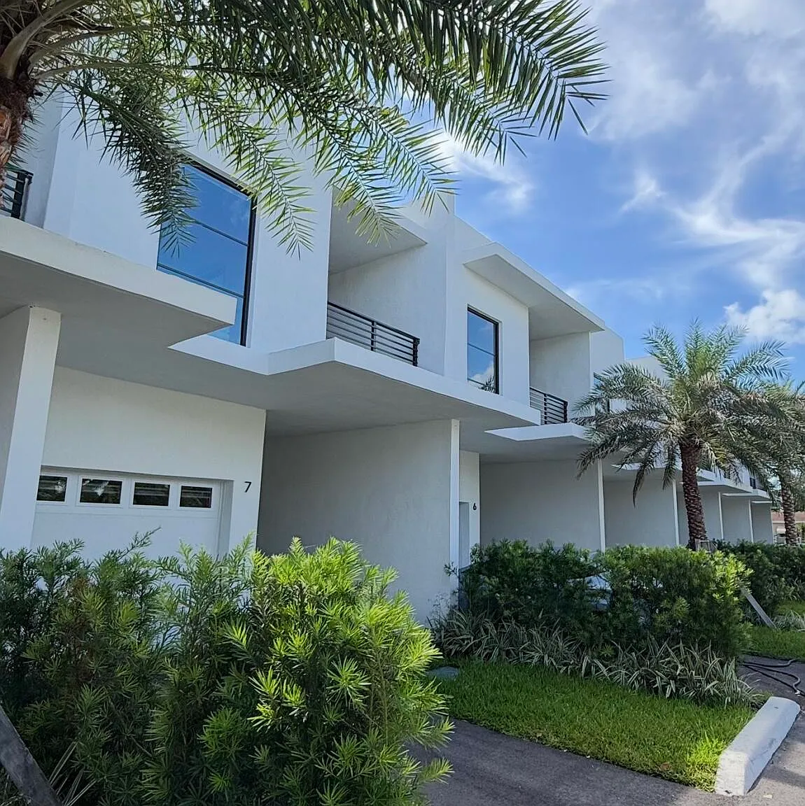 3 bed, 2.5 bath, 1500 sqft, $3,400 — Photo 2