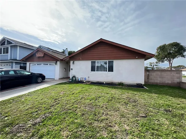 14871 Vanguard Ln, Huntington Beach, CA 92647