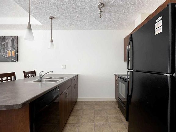 5th image of 136 D S Sandpiper Rd #118