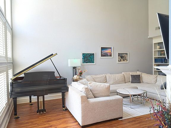 4th image of 7199 Plantation Cir