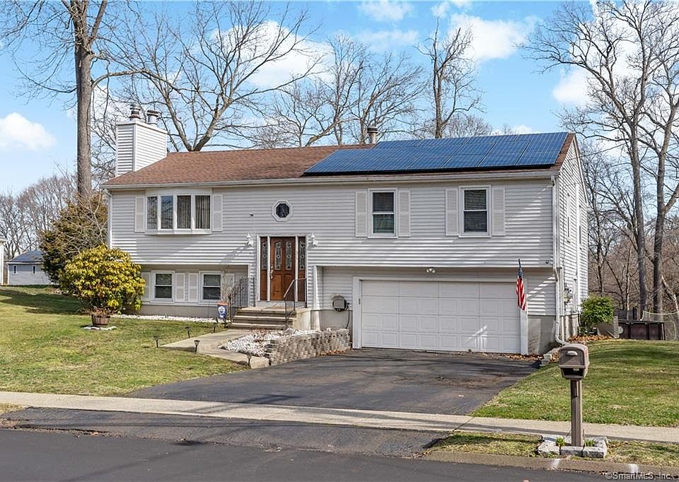 1st image of 113 Leigh Dr