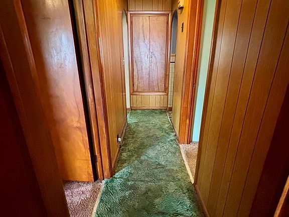 5th image of 307 E 11th St