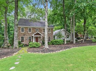 8230 Overview Ct, Roswell, GA 30076