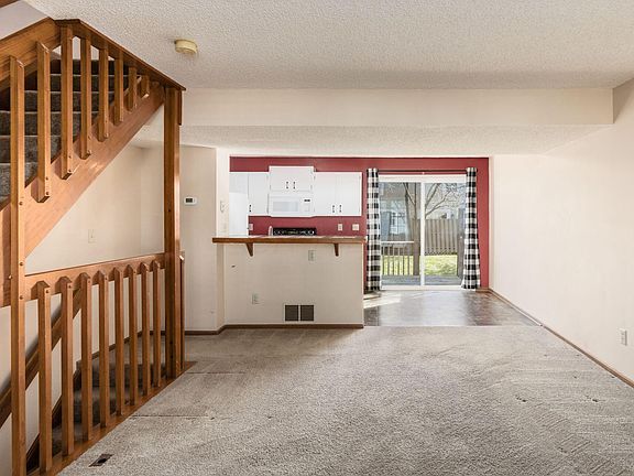 4th image of 5144 Singleton Dr