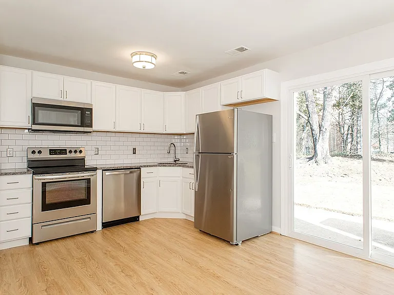 67 Heritage Ct — Photo 6