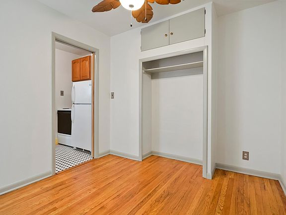 5th image of 278 S Lincoln St Unit 1