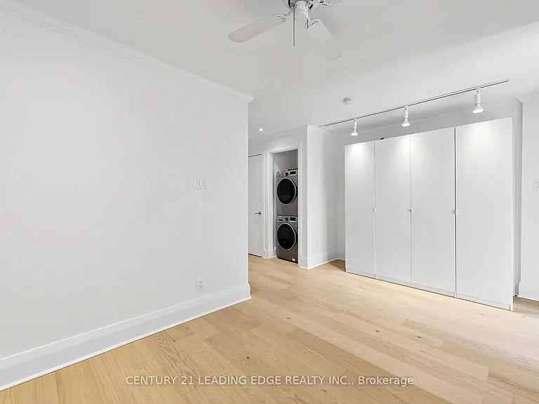 679 Woodbine Ave E #2 — Photo 15