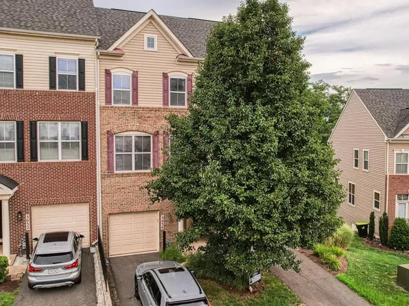 3030 Chinkapin Oak Ln, Woodbridge, VA 22191