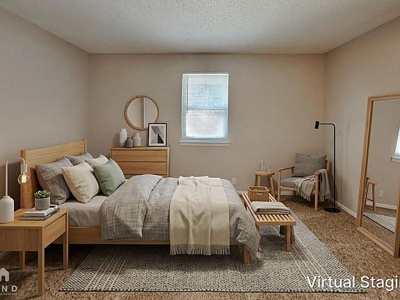 4th image of 129 NE Michael Dr
