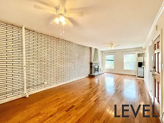 Rented by Level Group | media 1
