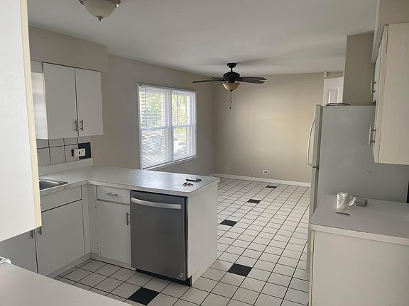 4th image of 845 E Lilly Ln #2