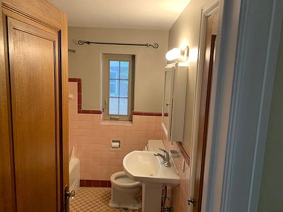 5th image of 4301 E Batavia Pl #2