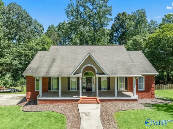 2340 Pine Lake Trl NW, Arab, AL 35016