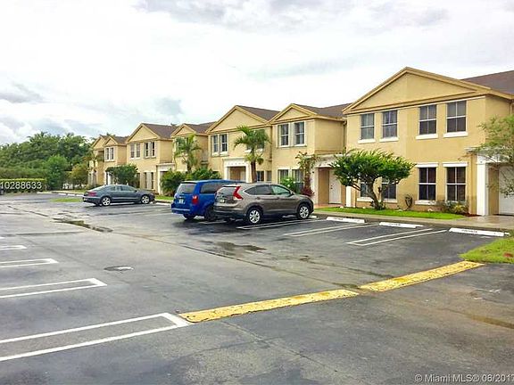 2nd image of 9203 Fontainebleau Blvd #111