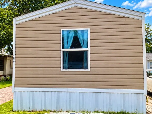 290 Matthew Cir, Titusville, FL 32780