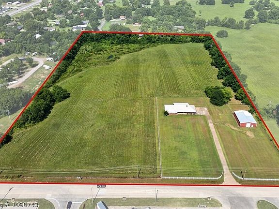 3rd image of 650 Paw Paw Rd