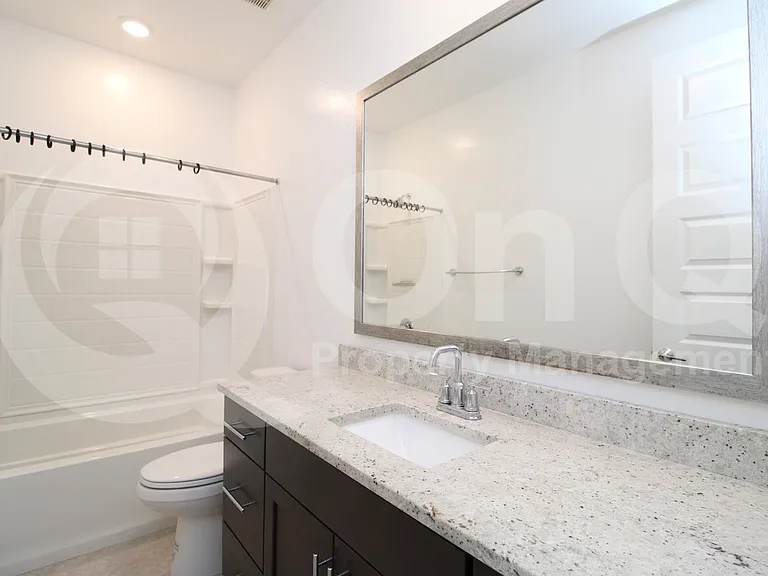 1130 E Armstrong Way — Photo 21