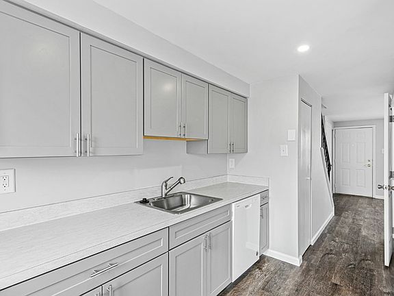 Newly Renovated Townhome