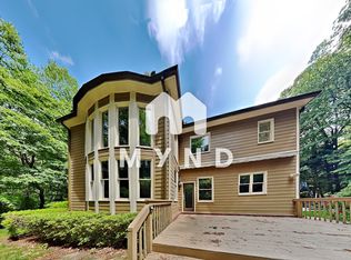 2060 Fife Ridge Ct, Roswell, GA 30075