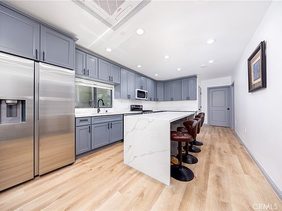 5th image of 560 Coleman Ave