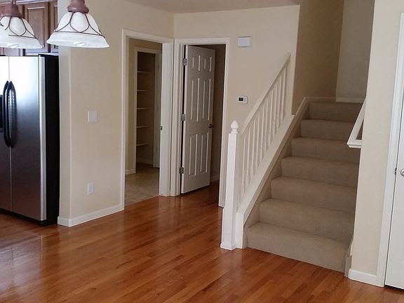 Laundry/Powder room