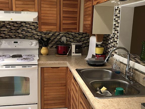 4th image of 5884 Morningstar Cir APT 301