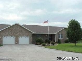 9140 Sievers Rd, Staunton, IL 62088